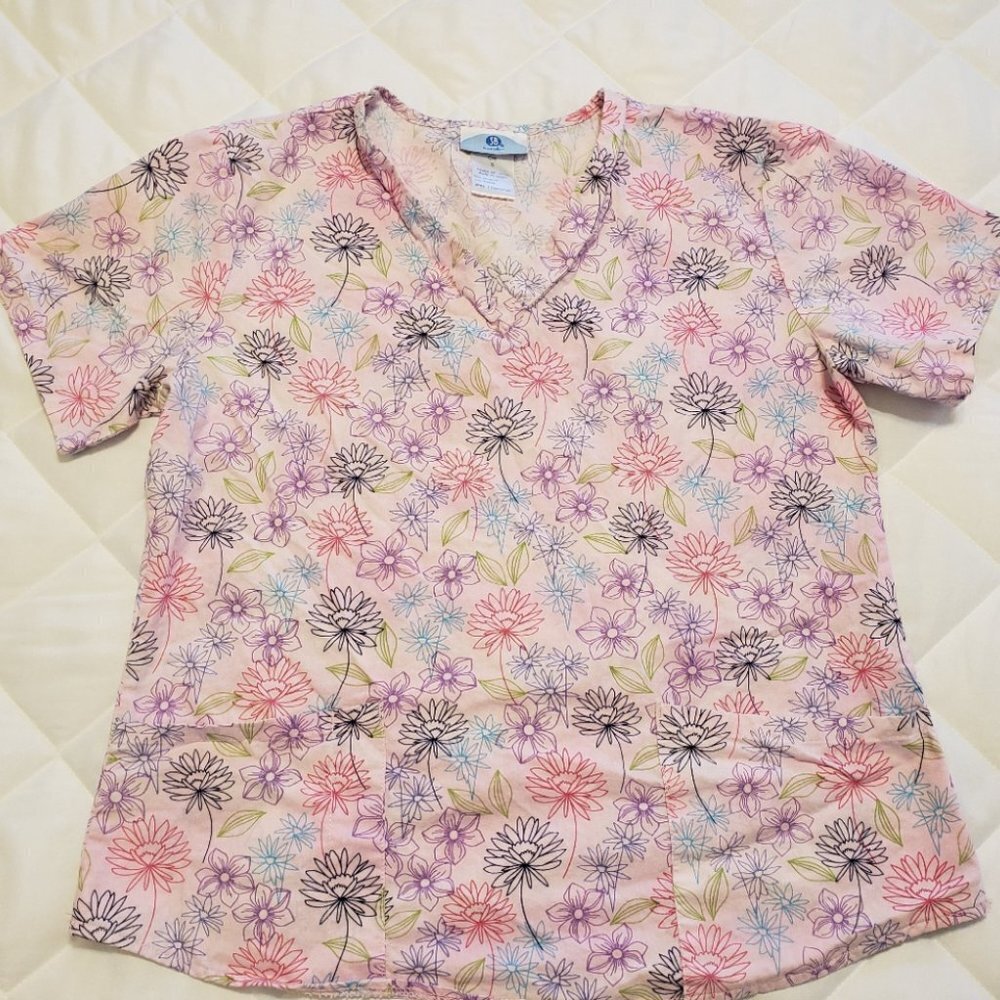 SB Scrubs Small Top- Pink Floral Pattern